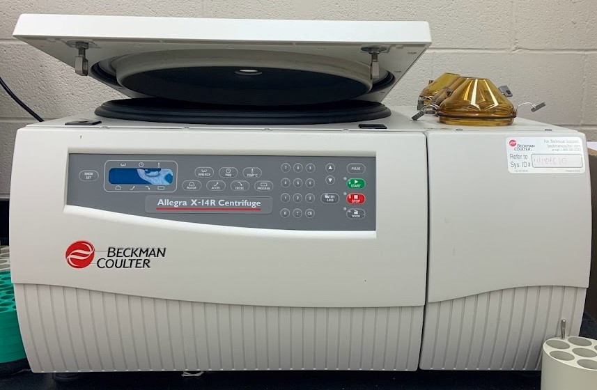 Photo of a table-top centrifuge machine in a laboratory at the College of Veterinary Medicine.