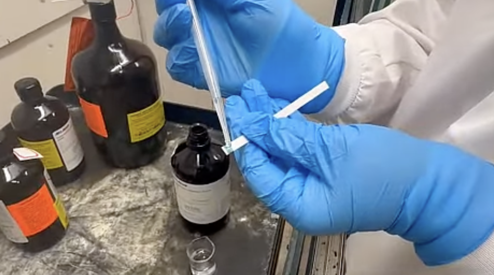 Testing for peroxides